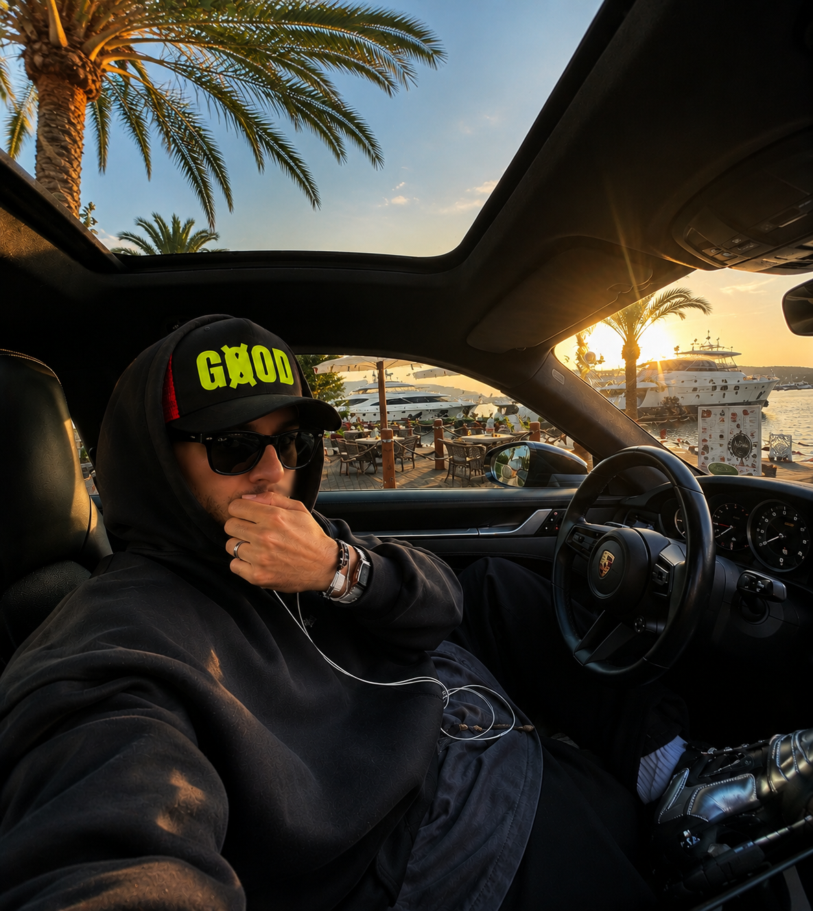 Casquette snapback trucker noir / rouge