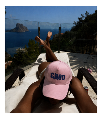 Casquette Trucker Rose - photo GOODGOD Paris 2